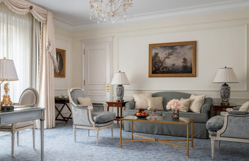 Four Seasons Suite at Hotel George V Paris, photo by Four Seasons